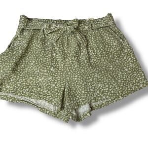 NWT April Kiss Linen Beach Shorts—Green Floral with Elastic Waist & Tie - Large